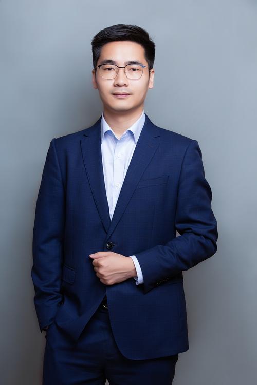杨荣鑑 创始人 & 执行董事